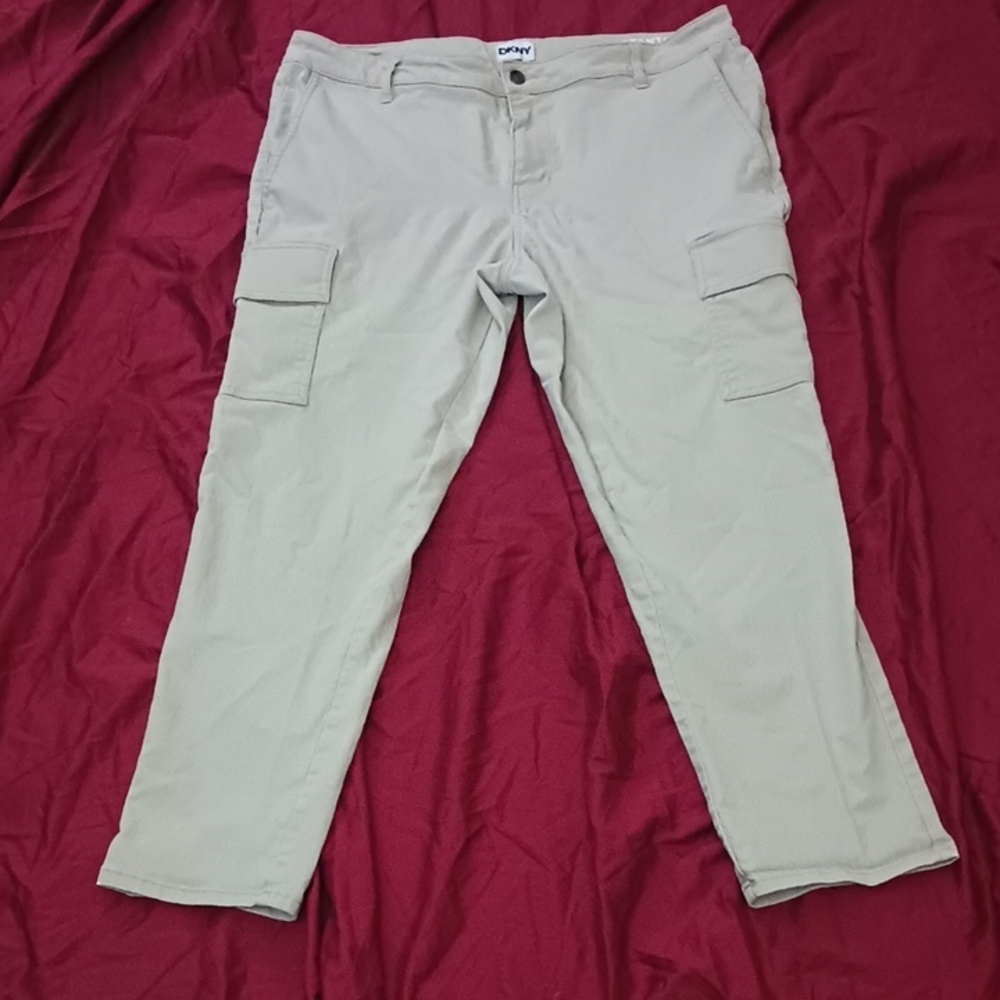 DKNY Beige/Tan Men's Cargo Pants 36x30 Like New